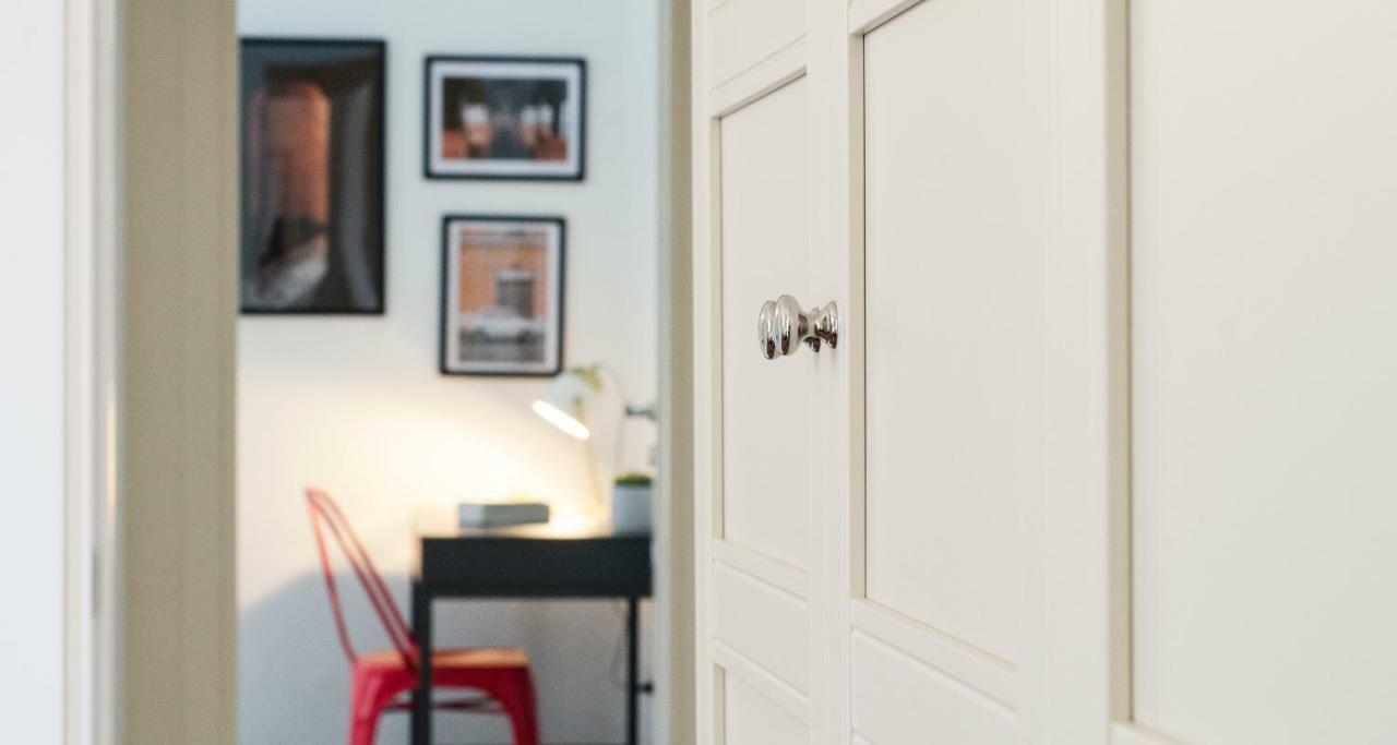 Joivy Splendid 3Br Apt With Parking And Terrace In Como Lake Como Exteriör bild