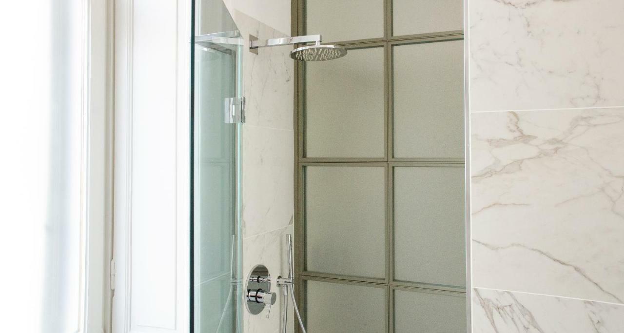 Joivy Splendid 3Br Apt With Parking And Terrace In Como Lake Como Exteriör bild